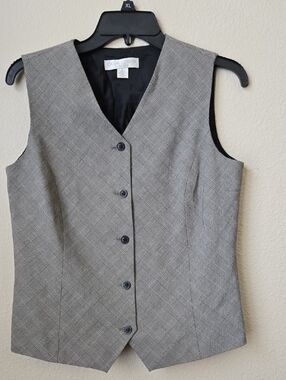Casual Corner Gray Plaid Sleeveless Tailored Vest